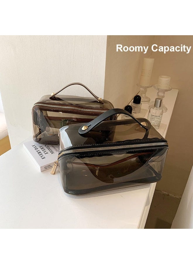 تظهر الصورة حقيبة مكياج ومنظم مستحضرات تجميل بتصميم عصري وعملي لون بنى شفاف - Image 3